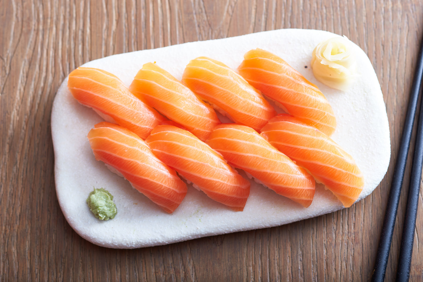 Salmon Sushi (8 pcs)